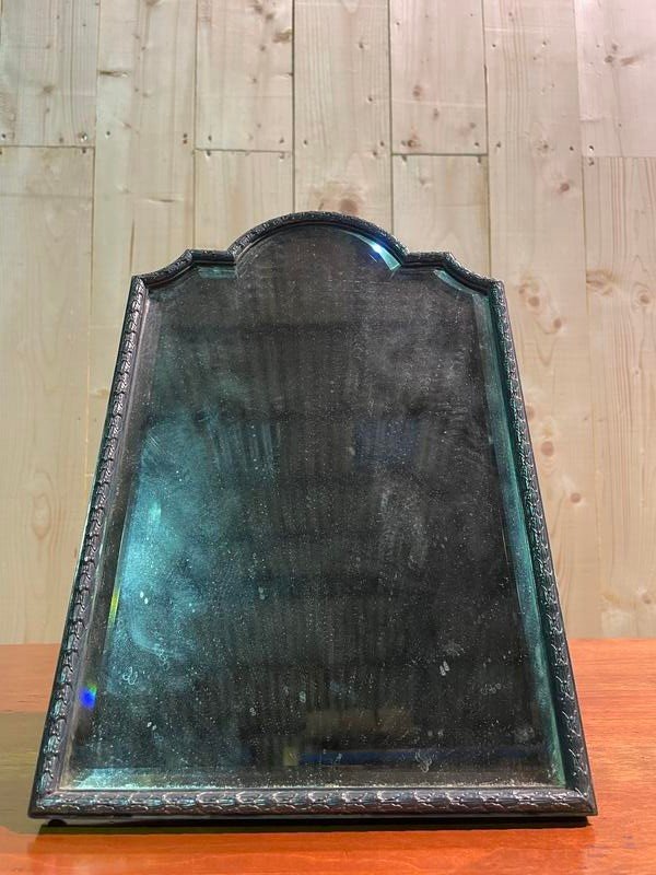 Table mirror to place in silver metal