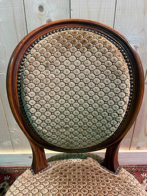 Suite de 12 chaises de Style Louis XVI 