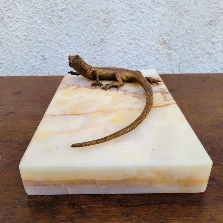 Eidechsenskulptur aus Bronze und Onyx, spätes 19. frühes 20. Jahrhundert