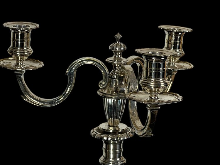 GROSSER VERSILBERTER BRONZEKERZEN AUS DEM 19. REGENCY-STIL „GOLDSMITH A.MOURIER“