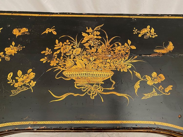 Etonnante table à jeux à système, laque de Chine noire et or, fin XIXe