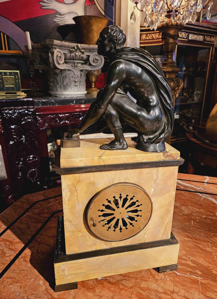 l'Arrotino, Rotatore, Le Scythe écorcheur, Bronze Sur Pendule Vers 1820