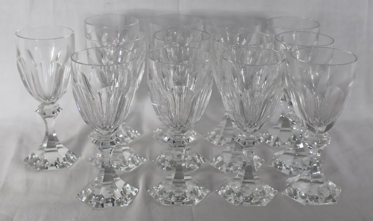 Série De 13 Verres à vin blanc Saint Louis Modèle Chambord