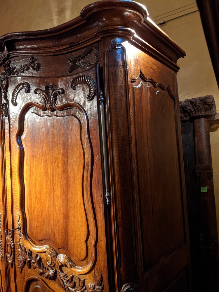 Un bellissimo guardaroba Regency