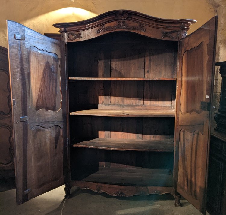 Un bellissimo guardaroba Regency
