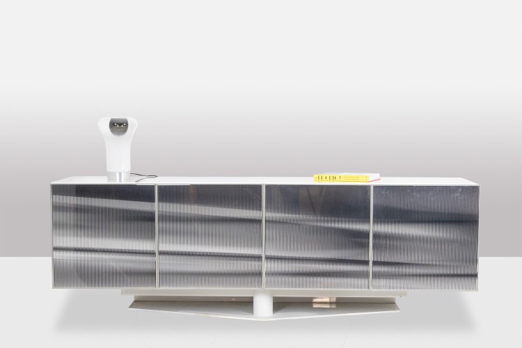 Roche Bobois. Credenza "cinetica" in bianco e nero. 1990's. LS60981708I