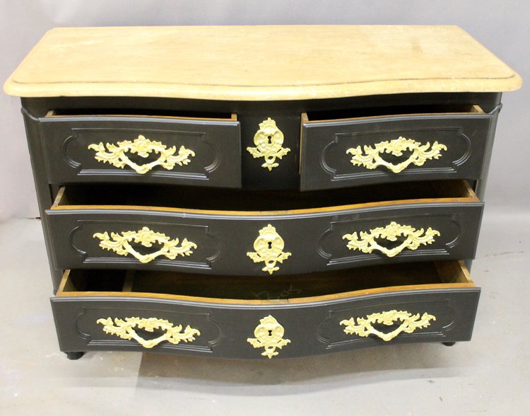 Curved chest of drawers Black lacquer finish