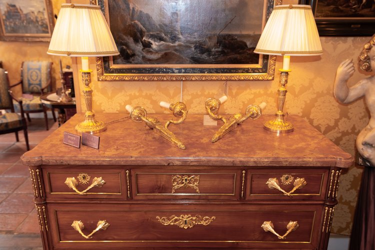 Cassettone in ciliegio massiccio di epoca Luigi XVI, 1780 ca.