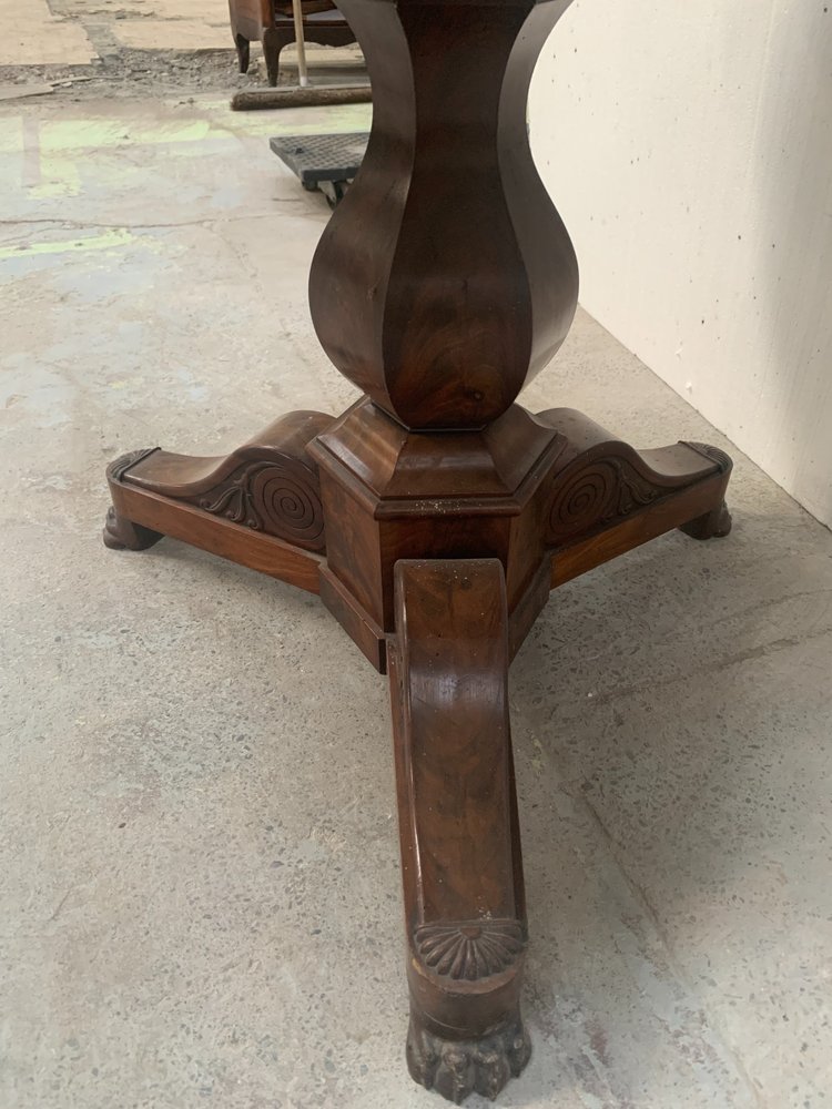 Round Empire-style pedestal table in mahogany and marble XIX century