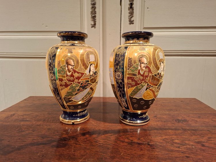 Coppia di vasi in ceramica, Satsuma Giappone XIX secolo.