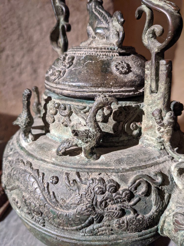 Ancienne bouilloire rituelle