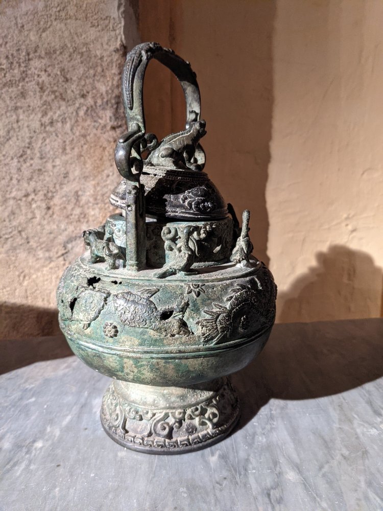 Ancienne bouilloire rituelle