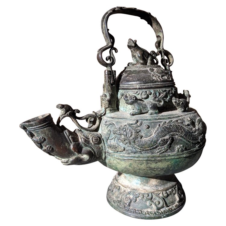 Ancienne bouilloire rituelle
