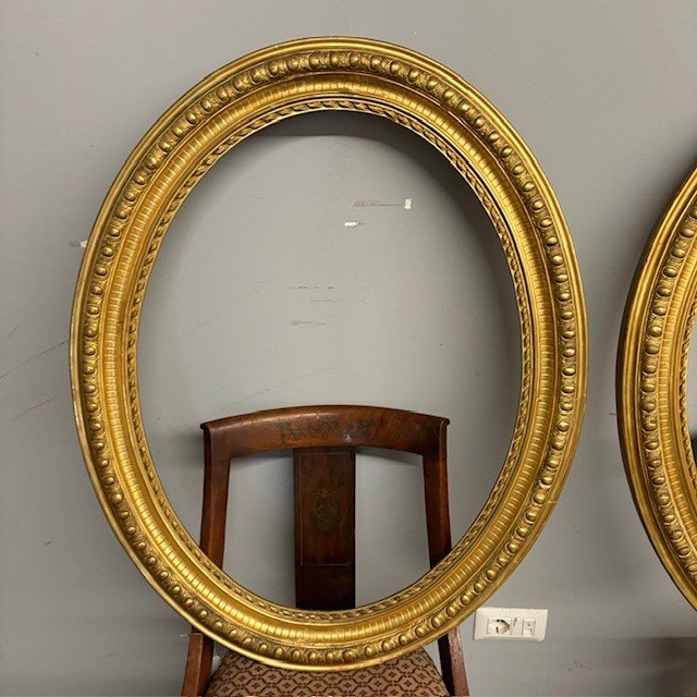  Antique pair of 1840s gilded gold leaf oval beak frames . Measure 98 x 80
