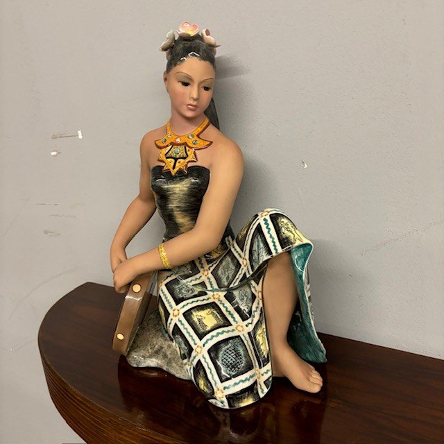 Antique ceramic sculpture " Plenida " Bali Island. 1930/1940 Le Bertetti . Turin measure H 43 L 34