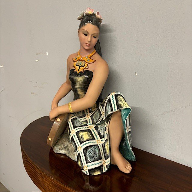 Antique ceramic sculpture " Plenida " Bali Island. 1930/1940 Le Bertetti . Turin measure H 43 L 34