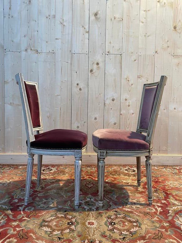 Suite de 8 chaises style Louis XVI modèle Trapèze