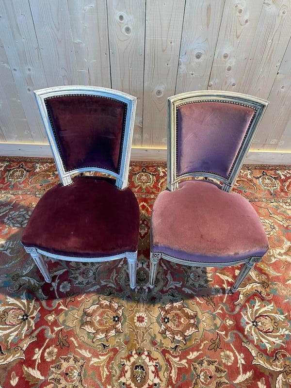 Suite de 8 chaises style Louis XVI modèle Trapèze