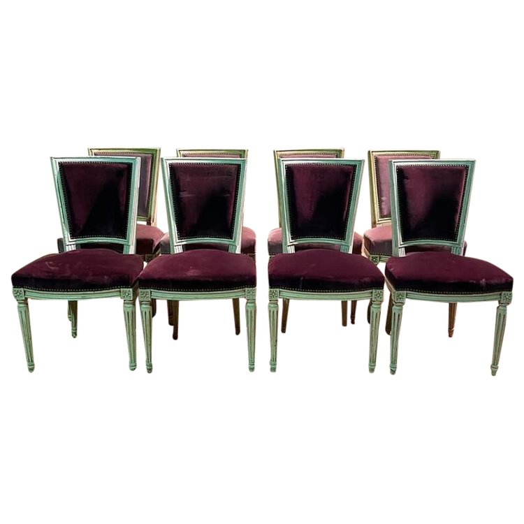 Suite de 8 chaises style Louis XVI modèle Trapèze