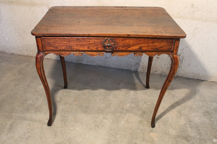 Petite table à écrire bureau en orme et noyer avec un tiroir époque 18ème style Louis XV 