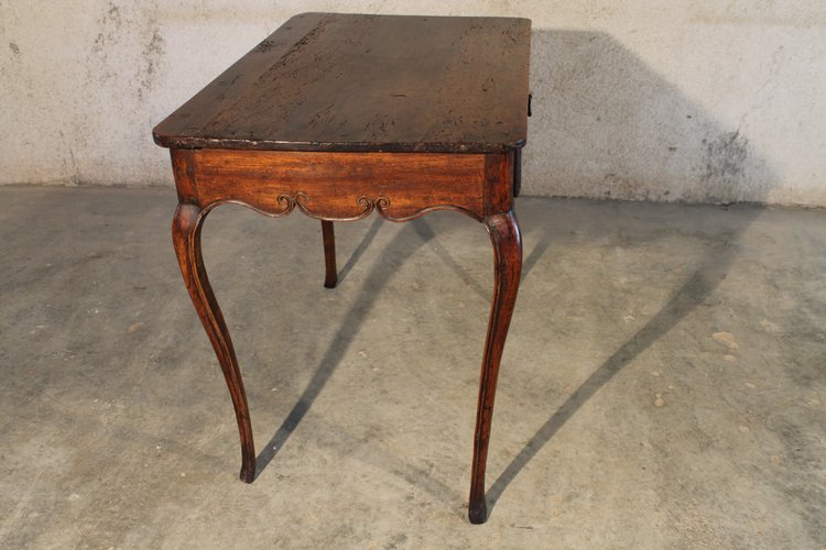Petite table à écrire bureau en orme et noyer avec un tiroir époque 18ème style Louis XV 