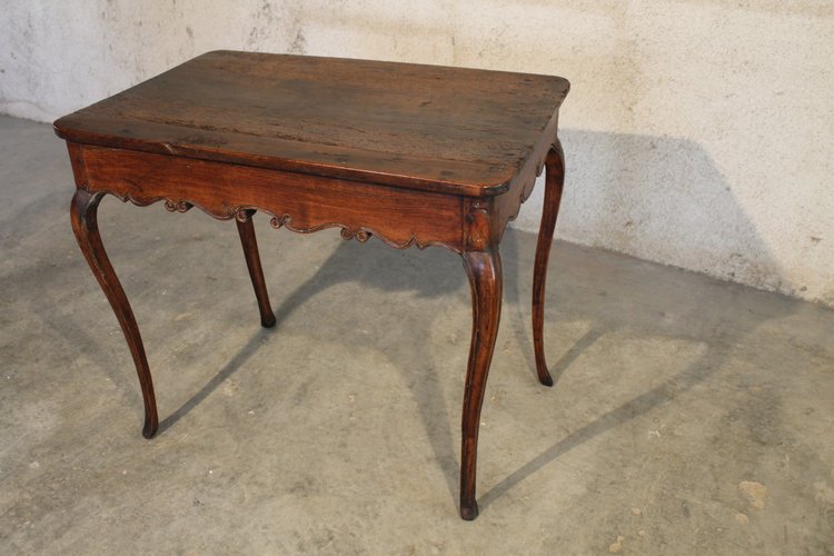 Petite table à écrire bureau en orme et noyer avec un tiroir époque 18ème style Louis XV 