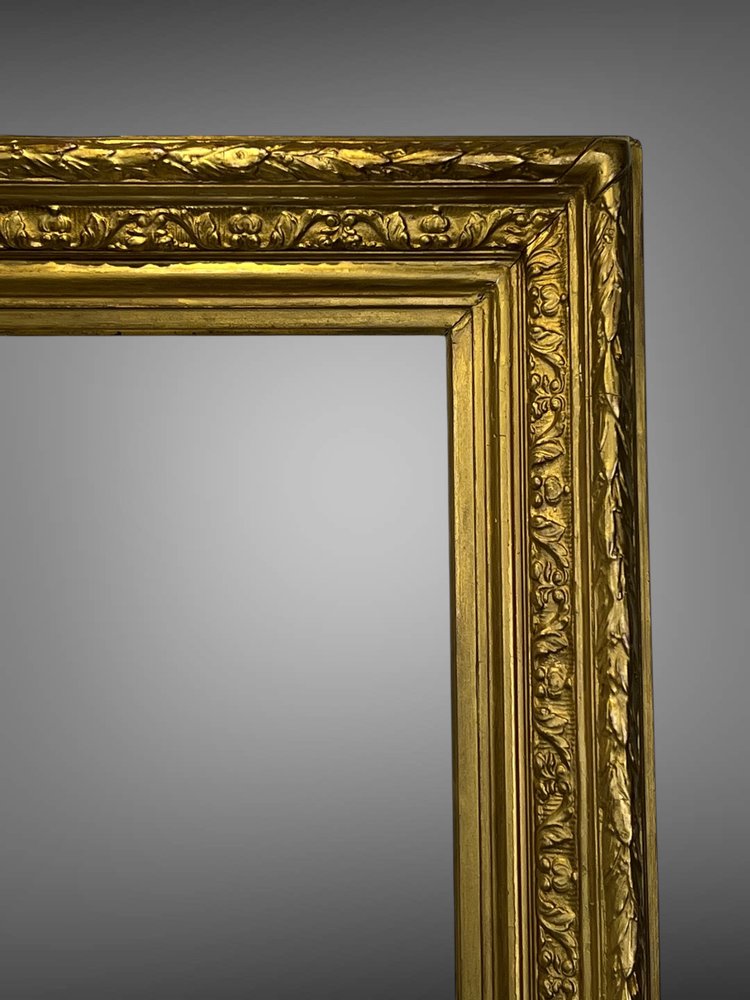 ANCIENT GOLDEN WOOD AND STUC FRAME FOR PAINTING 49 cm x 36.5 cm