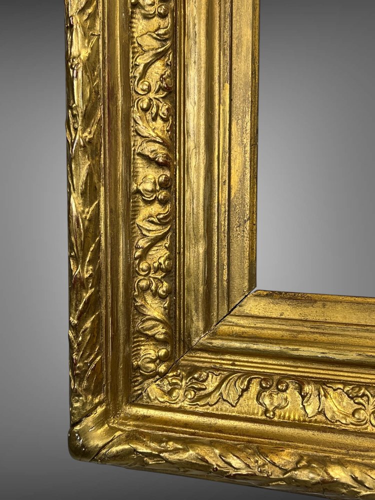ANCIENT GOLDEN WOOD AND STUC FRAME FOR PAINTING 49 cm x 36.5 cm