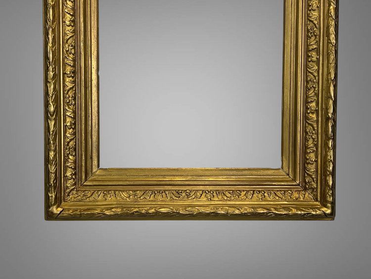 ANCIENT GOLDEN WOOD AND STUC FRAME FOR PAINTING 49 cm x 36.5 cm
