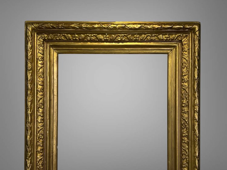 ANCIENT GOLDEN WOOD AND STUC FRAME FOR PAINTING 49 cm x 36.5 cm