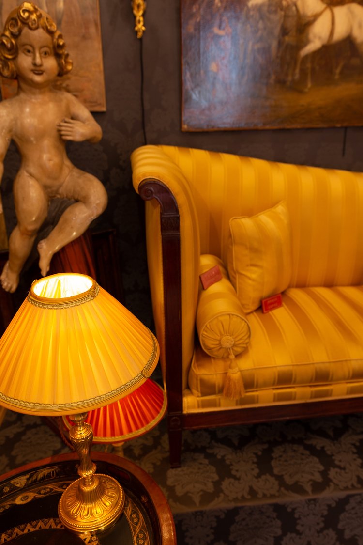 Large mahogany and mahogany veneered Sofa or Paumier from the French Empire period circa 1810