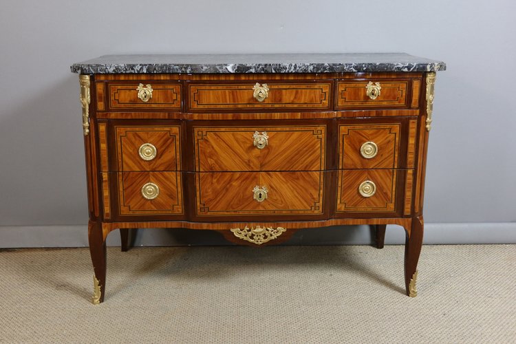 18th century chest of drawers