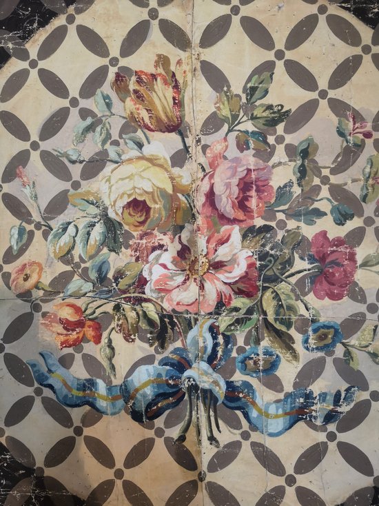 Bouquet of flowers on trellis background
