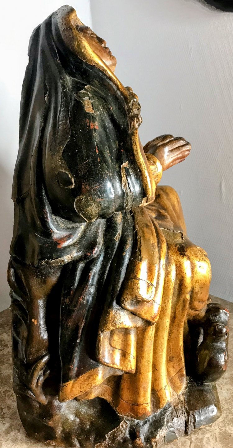 Madone hispano-flamande en bois polychrome et doré 