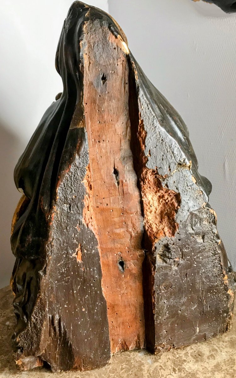 Madone hispano-flamande en bois polychrome et doré 
