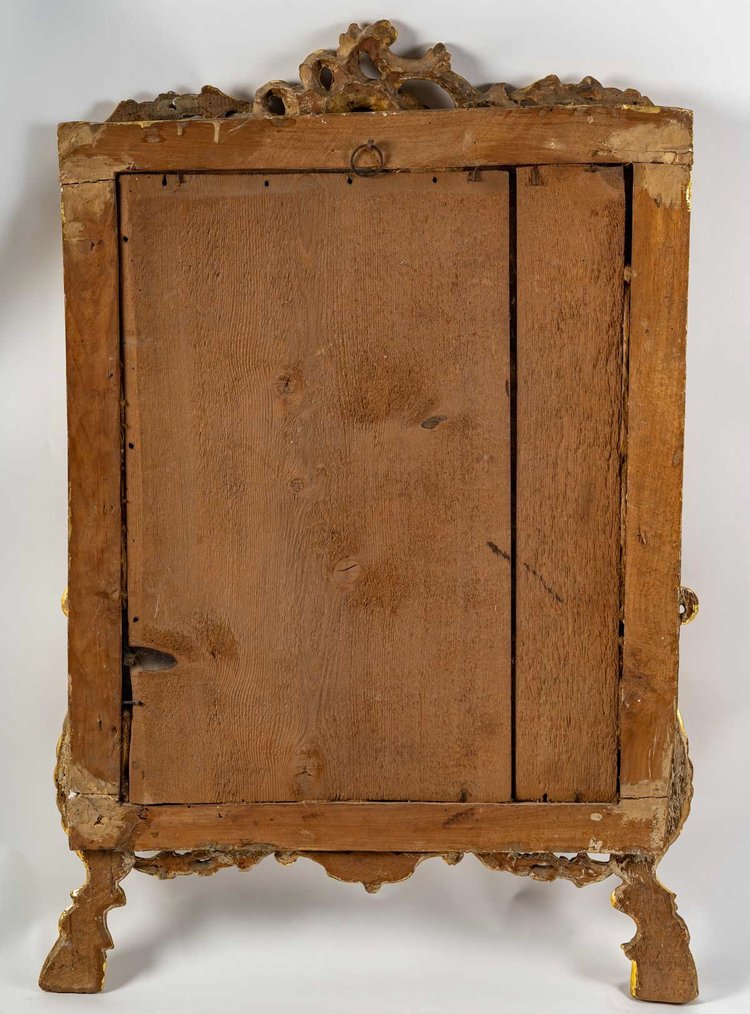 Carved and gilded wood mirror, Italian work from the mid-18th century circa 1750-1760