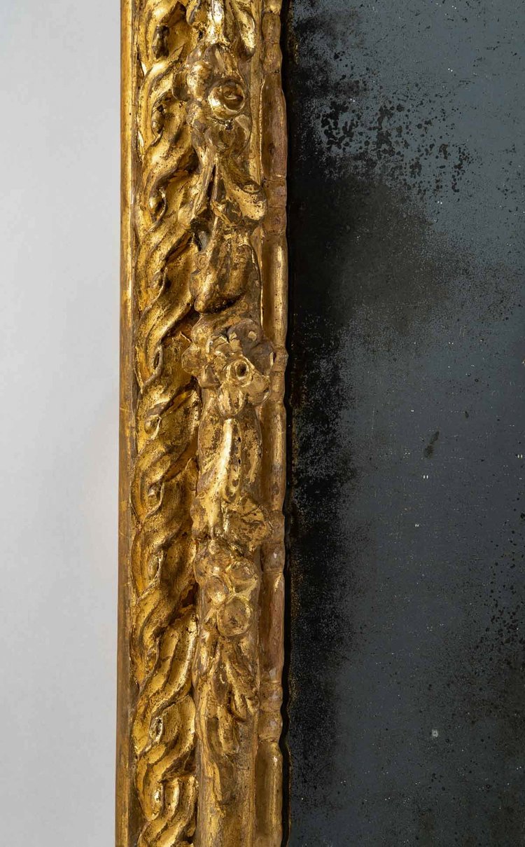 Carved and gilded wood mirror, Italian work from the mid-18th century circa 1750-1760