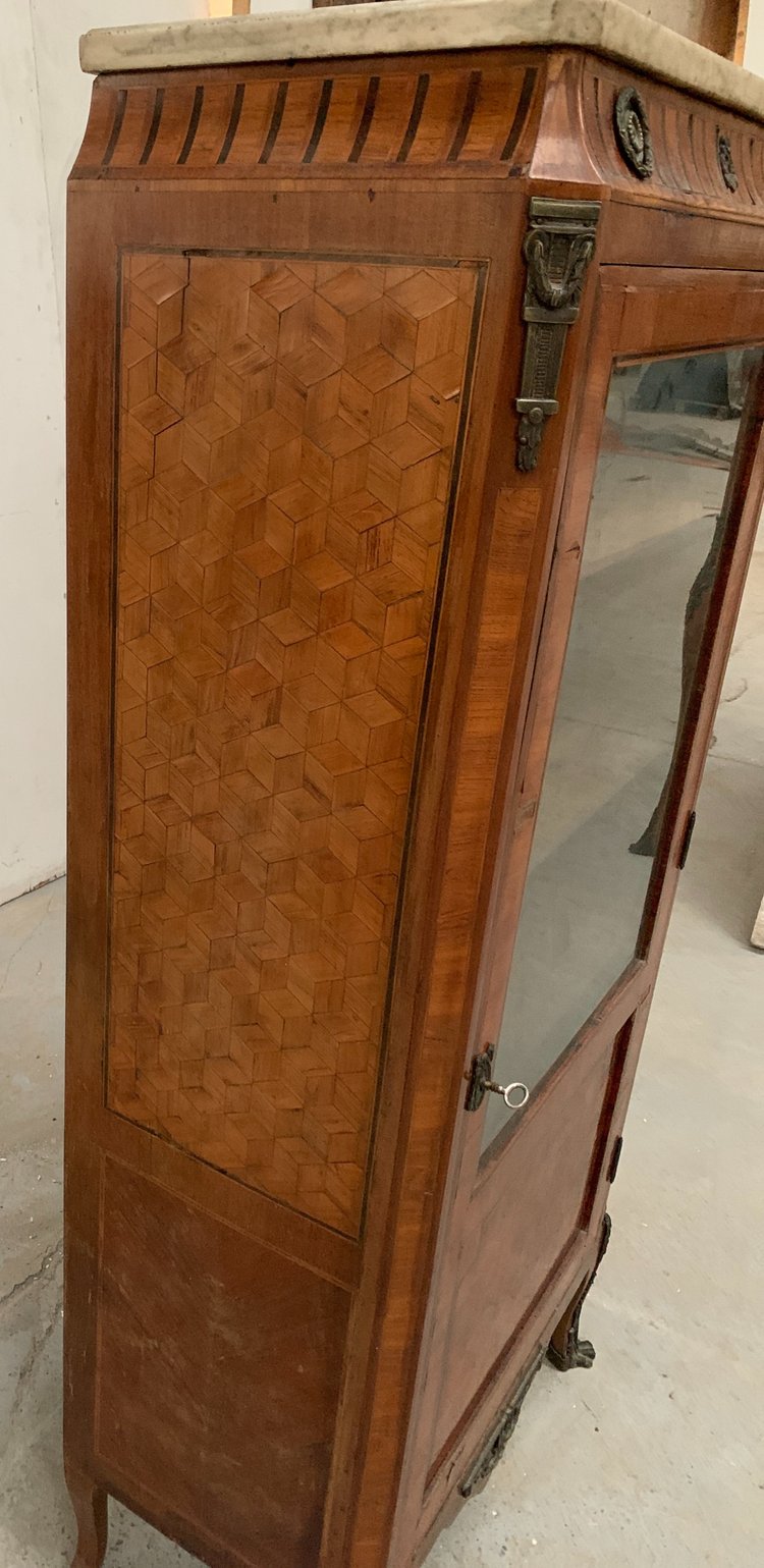 Louis XVI style one-door display cabinet in wood marquetry XX century