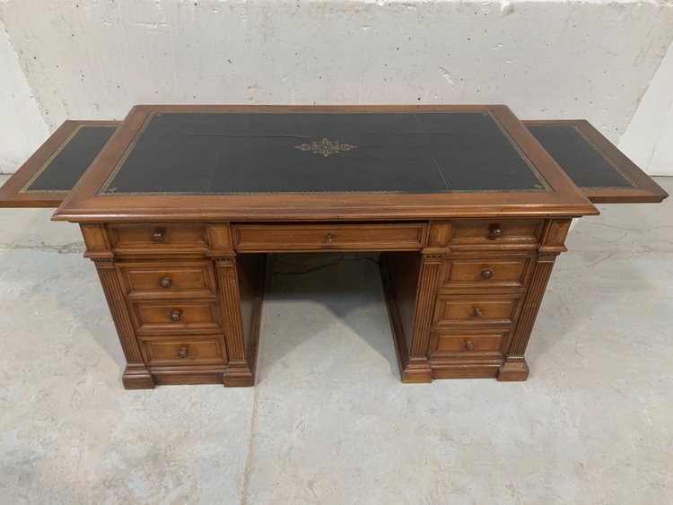 Bureau Napoléon III a caissons en noyer massif XIX siècle