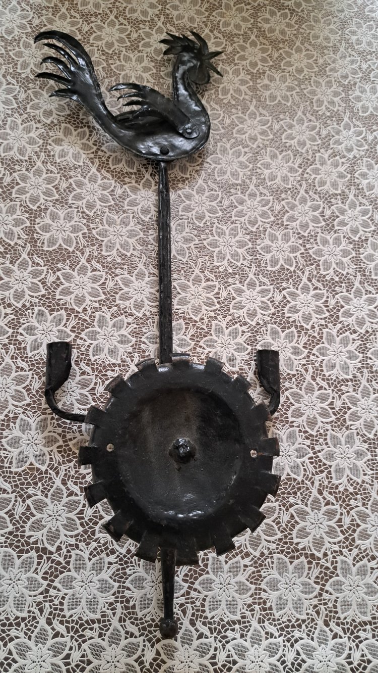 Rooster-shaped wall lamp in D.L.G. wrought iron "des Ateliers de Marolles