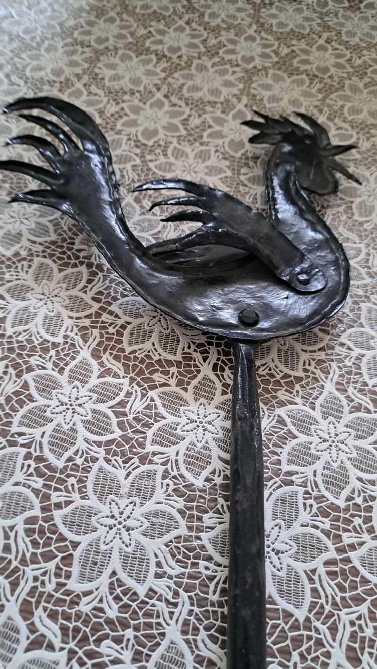 Rooster-shaped wall lamp in D.L.G. wrought iron "des Ateliers de Marolles
