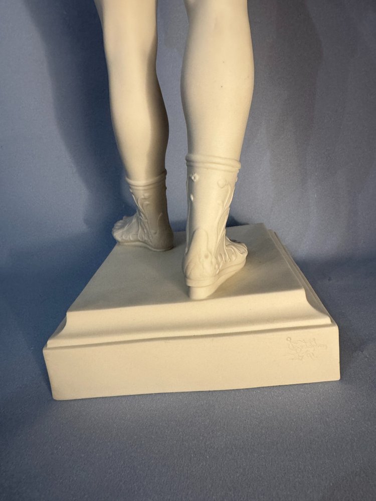 Gustavsberger Manufaktur Narziss von Pompeji oder Dyonisos Biskuitskulptur.