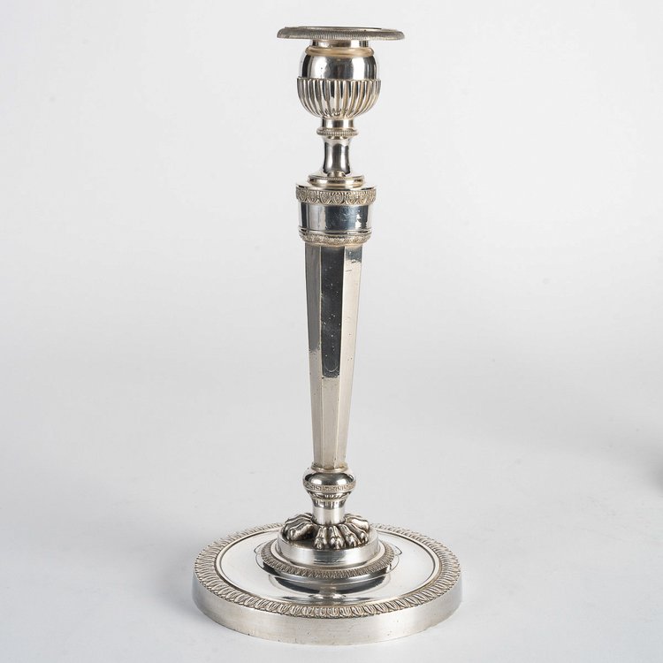André Antoine Ravrio (1759-1814) Pair of octagonal silvered bronze candlesticks circa 1808-1810