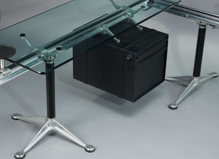 Wichtiger Schreibtisch von Bruce BURDICK (1933-2021) für HERMAN MILLER Editor