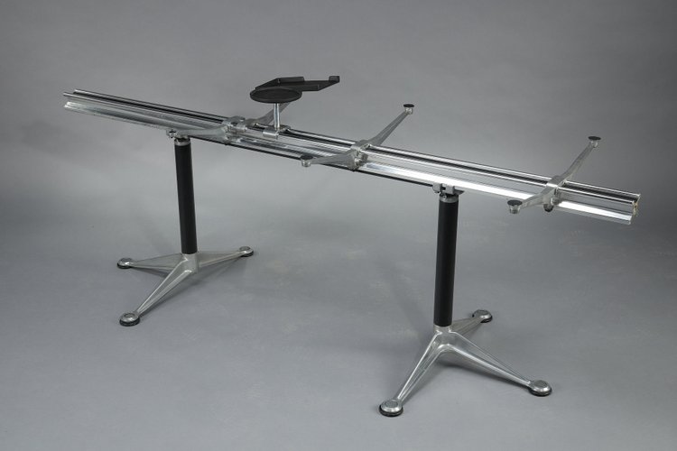 Wichtiger Schreibtisch von Bruce BURDICK (1933-2021) für HERMAN MILLER Editor