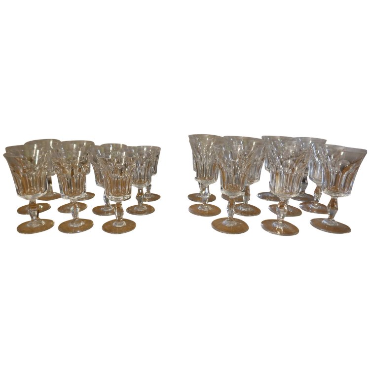Verres en cristal de Baccarat 22 pièces