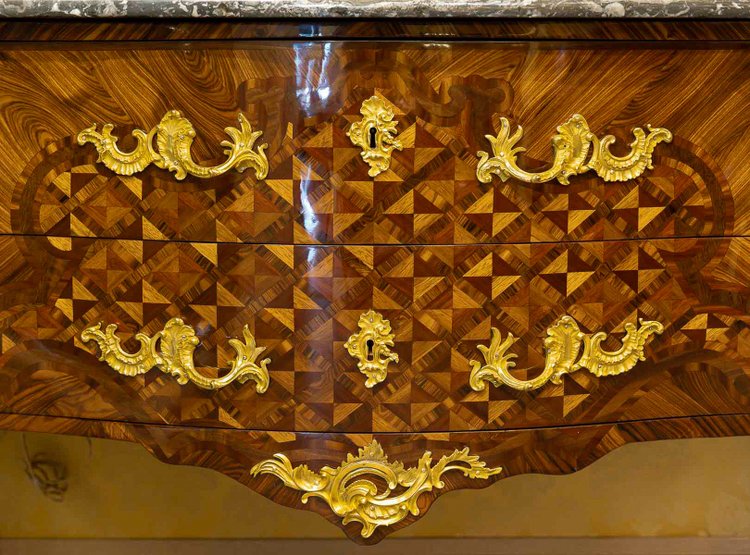 Gilles Joubert e Roger Vandercruse dit Lacroix Cassettiera con ponticello 1755 ca.