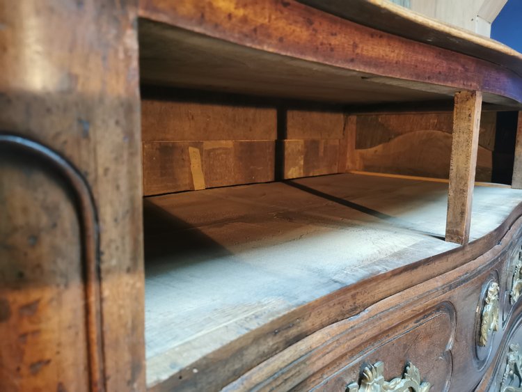 Commode Estampillée Jf Thuillier XVIIIe