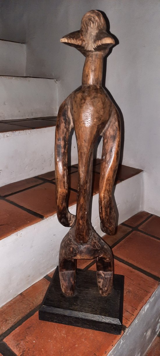 Mumuye Statue