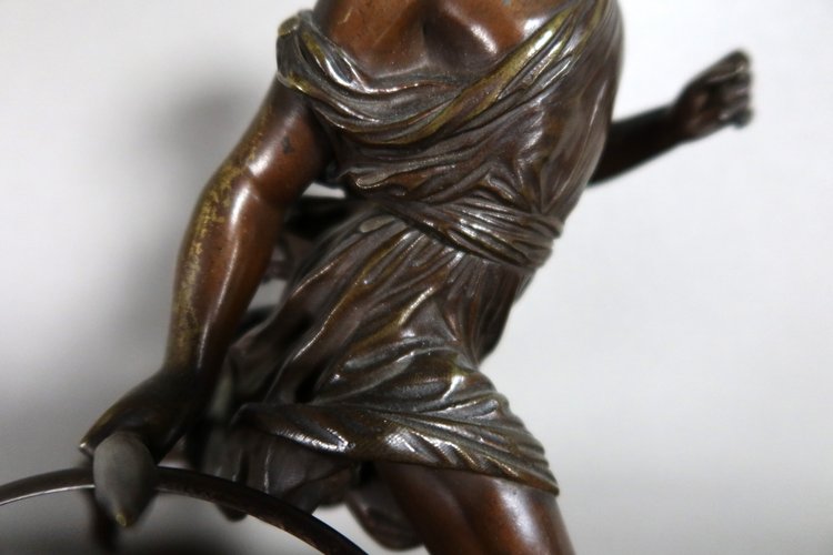 Soggetto in bronzo "L'enfant au cerceau" firmato